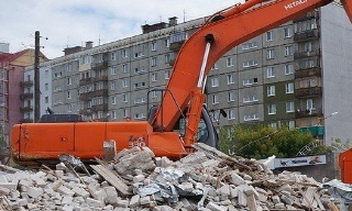 Вывоз строительного мусора с участка в Ивантеевке недорого от 1583 руб. | ИП Садыков В. Р.